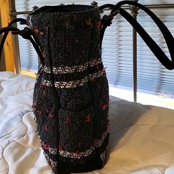 VERA BRADLEY MULTICOLOR TOTE WITH BLACK VELVET HANDLES AND TRIM - Picture 3 of 13